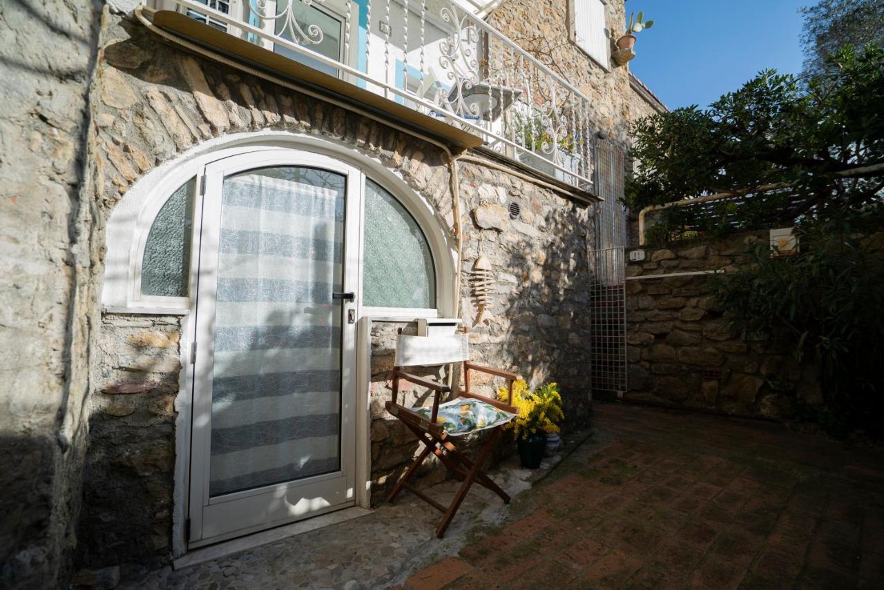 Apartamento Borgo Antico - Il Nido Di Briciola Lerici Exterior foto